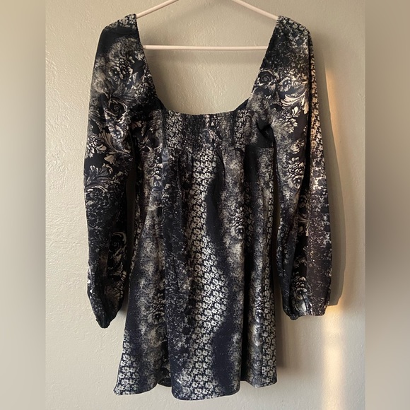 URBAN OUTFITTERS Vivienne Paisley Printed Long Sleeve Mini Dress Size Small NWT - Picture 7 of 8